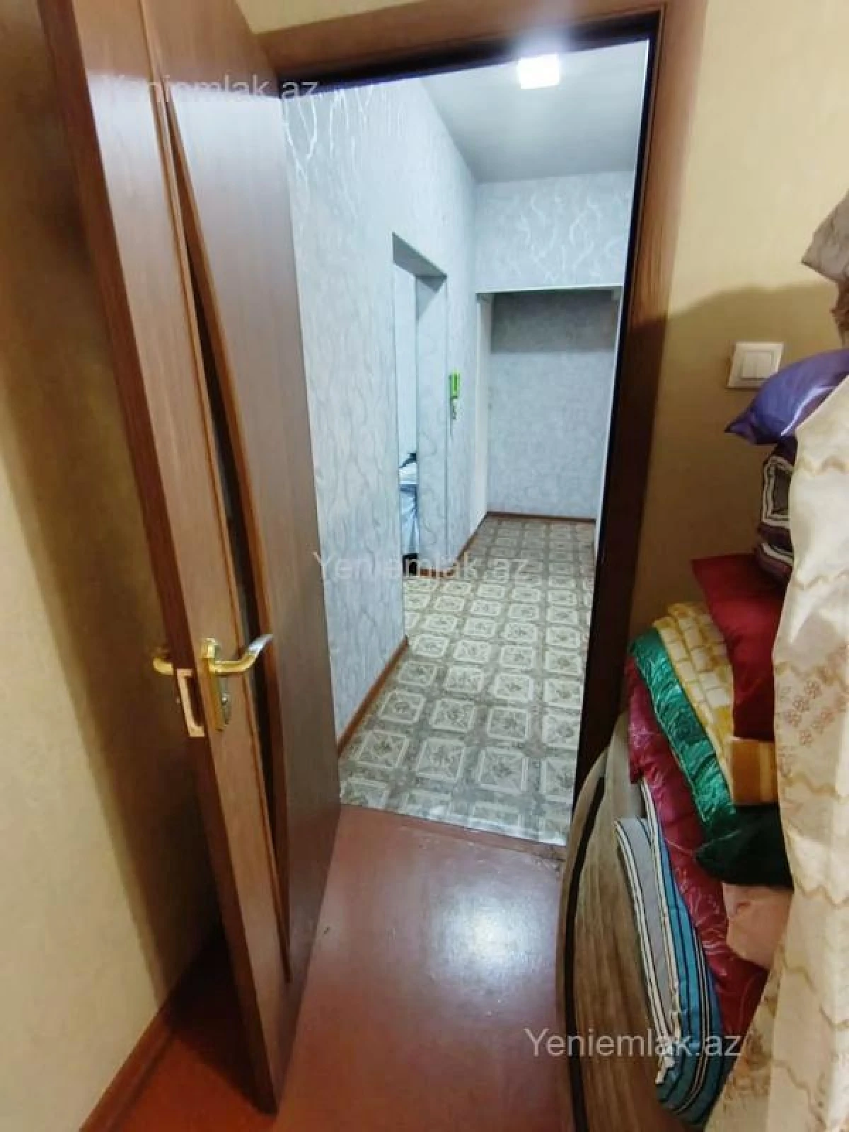 Satılır 3 otaqlı köhnə tikili 78 m²
