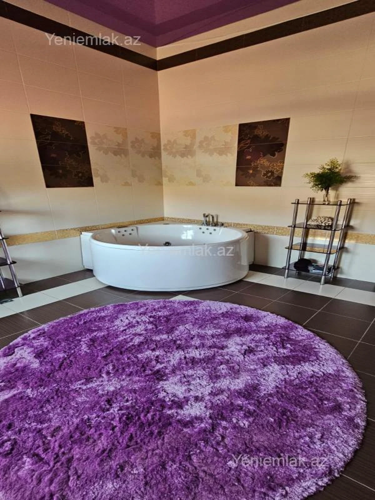 Satılır 7 otaqlı həyət evi 590 m²