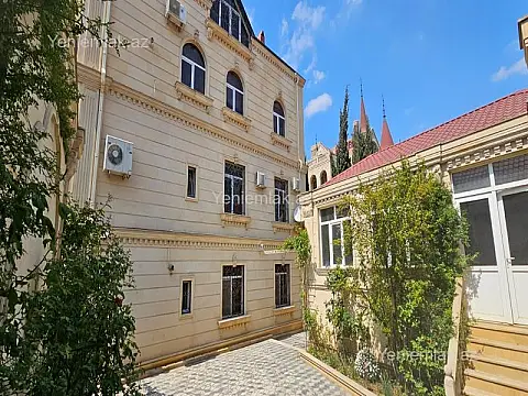 Satılır 7 otaqlı həyət evi 590 m² — Bakı, Səbail 7 otaq 590.00 m²