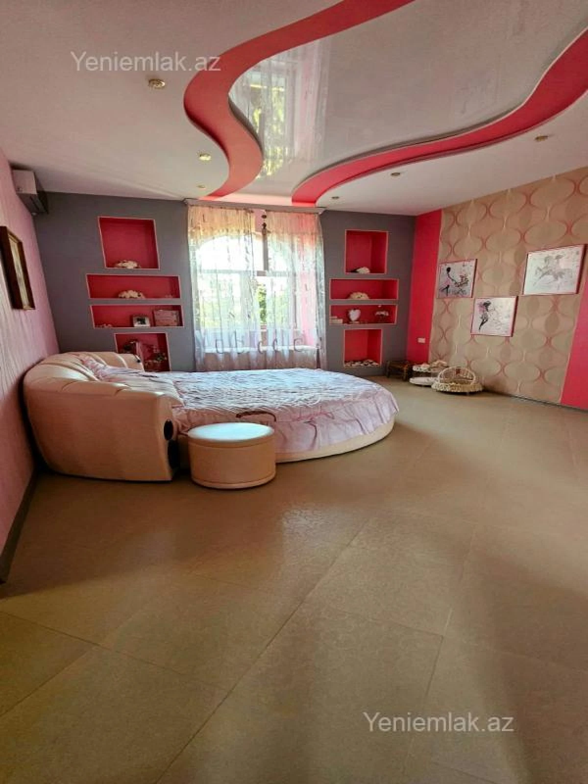 Satılır 7 otaqlı həyət evi 590 m²