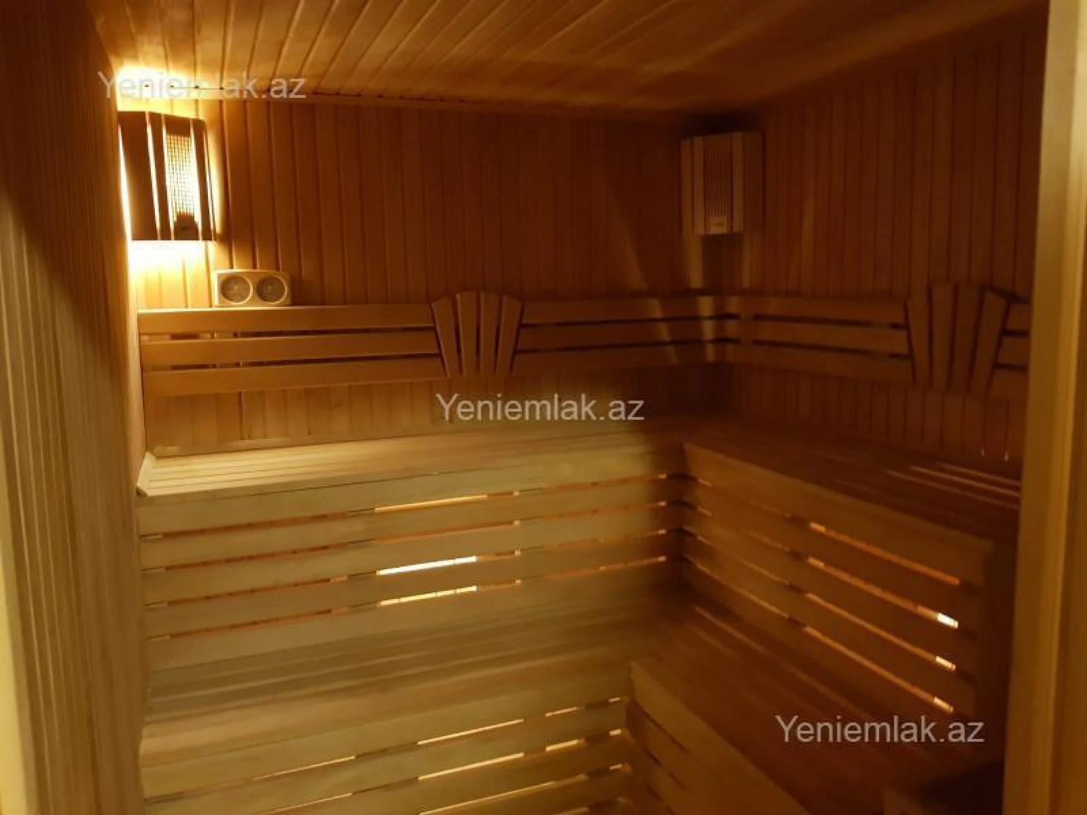 Satılır 7 otaqlı həyət evi 590 m²