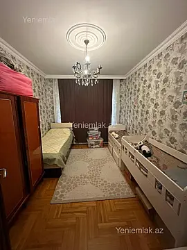 Satılır 5 otaqlı köhnə tikili 125 m²