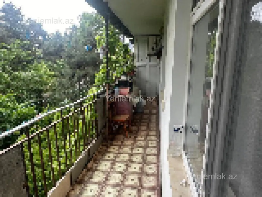 Satılır 5 otaqlı köhnə tikili 125 m²