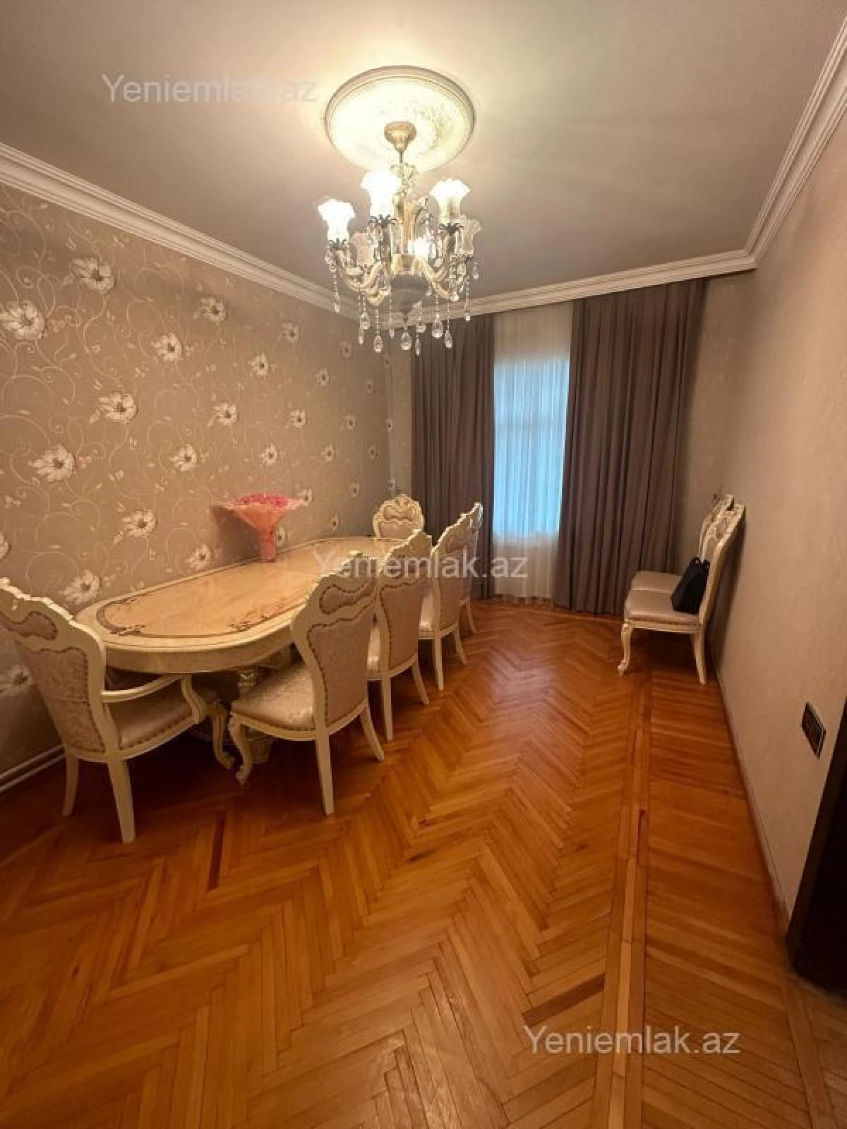 Satılır 5 otaqlı köhnə tikili 125 m²
