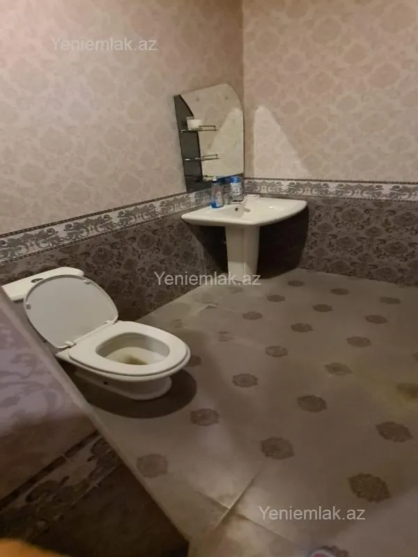 Satılır 6 otaqlı həyət evi 360 m²