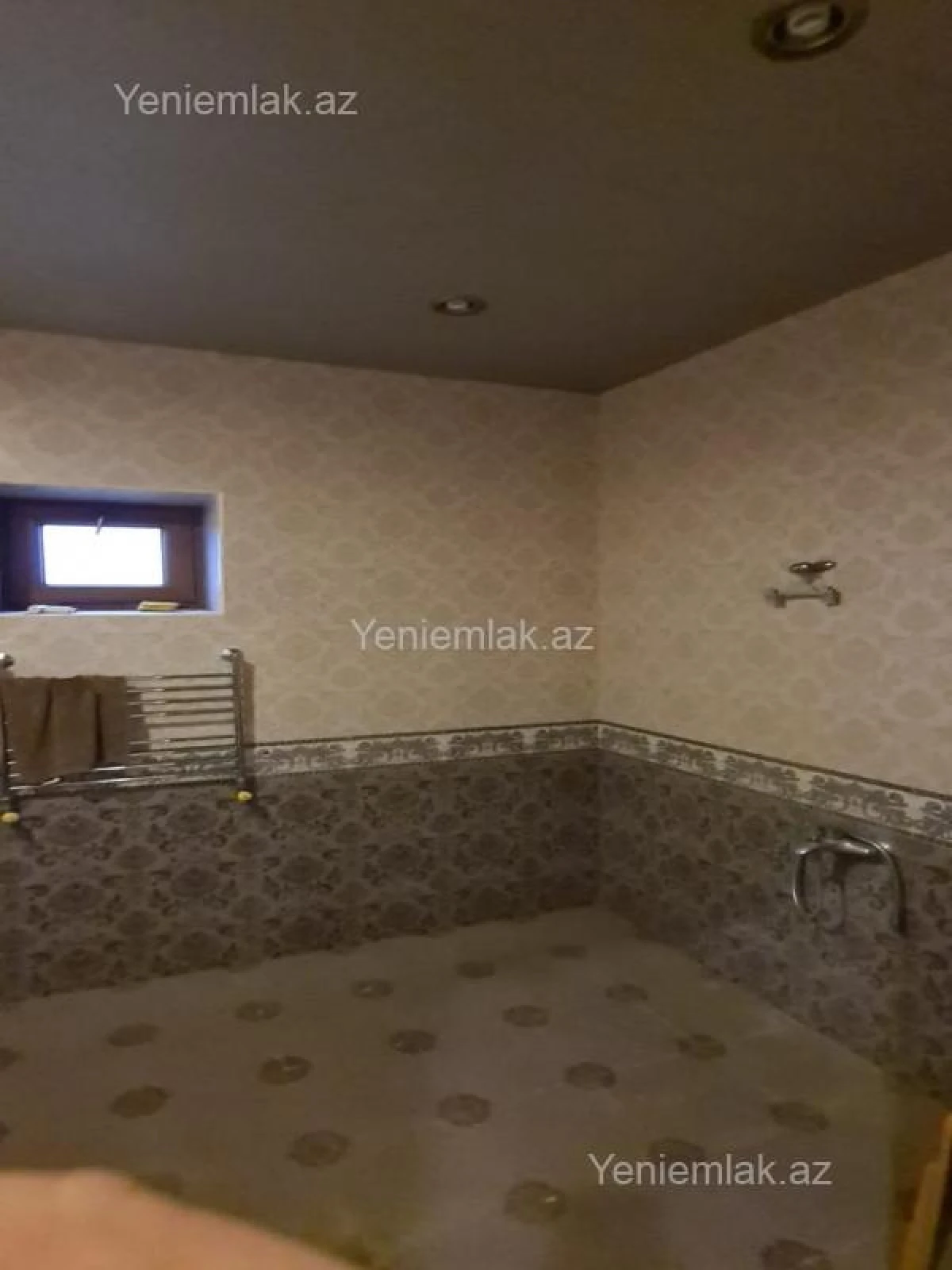 Satılır 6 otaqlı həyət evi 360 m²