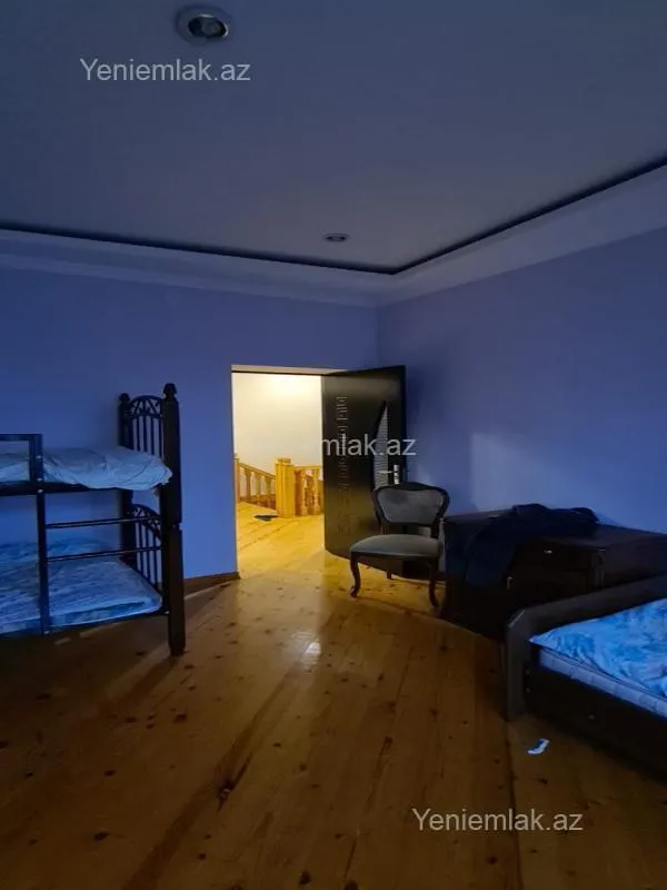Satılır 6 otaqlı həyət evi 360 m²