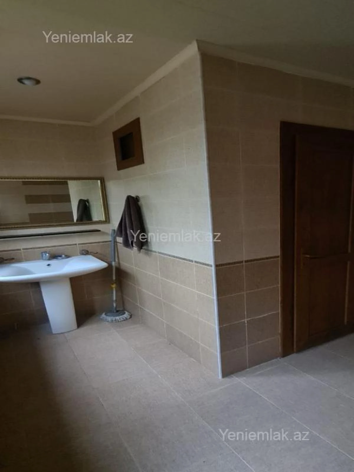 Satılır 6 otaqlı həyət evi 360 m²