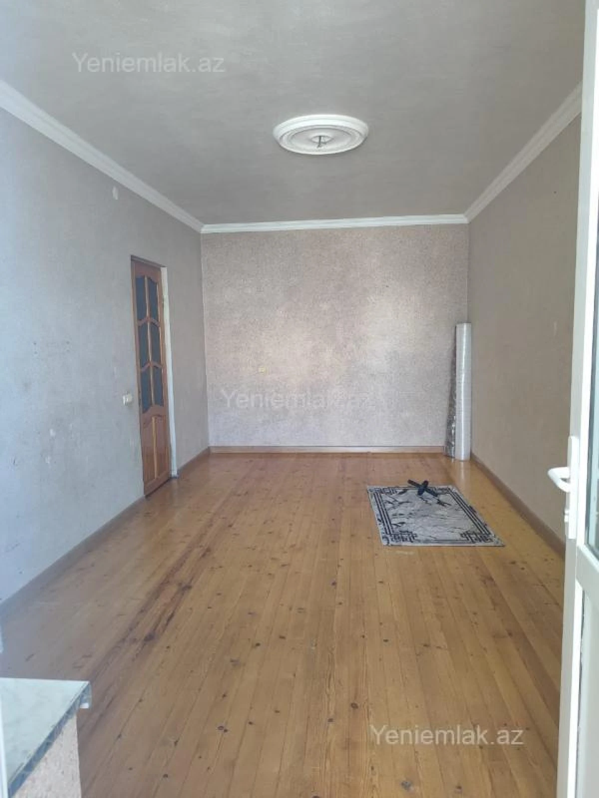 Satılır 3 otaqlı köhnə tikili 90 m²