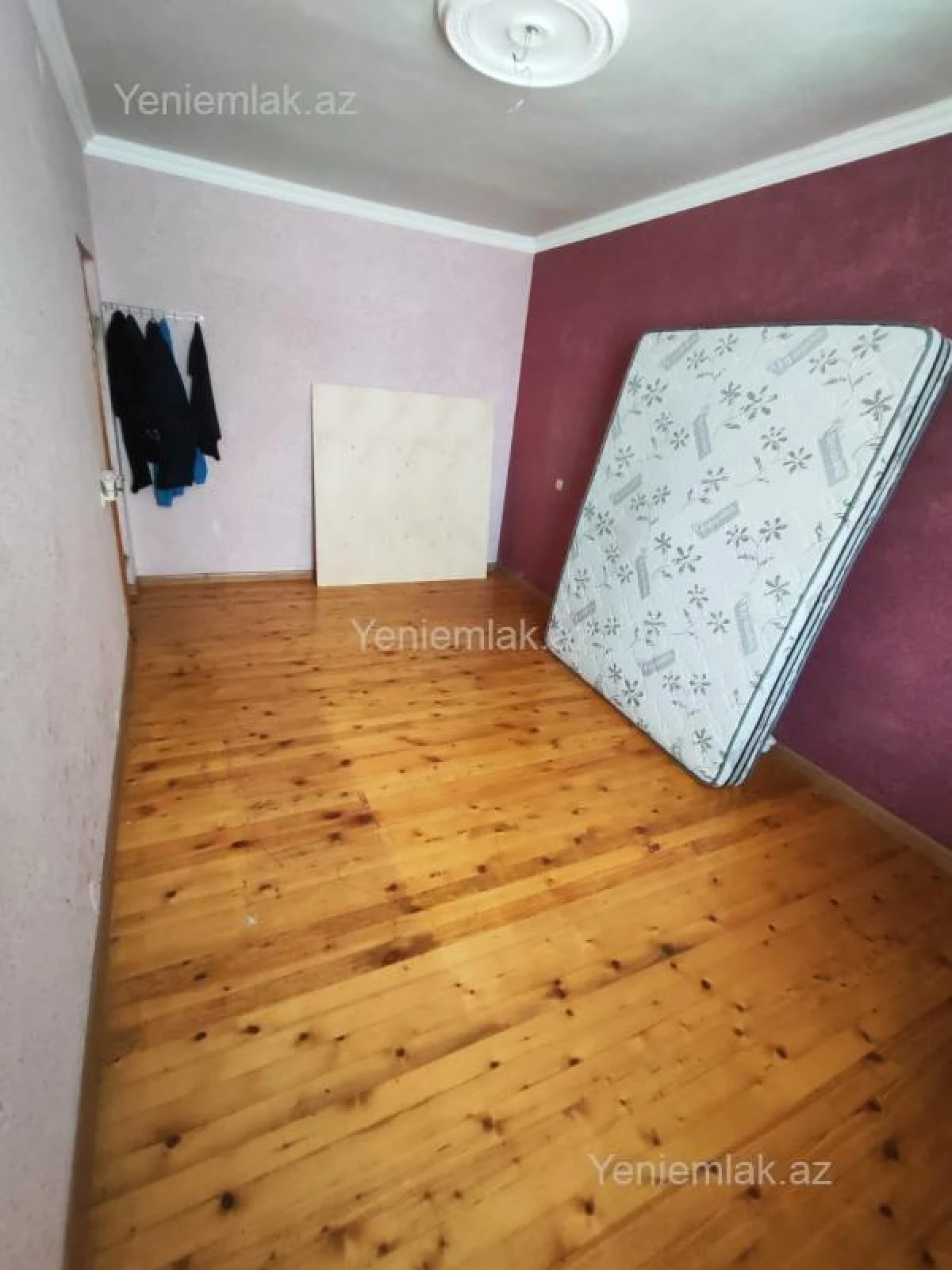 Satılır 3 otaqlı köhnə tikili 90 m²