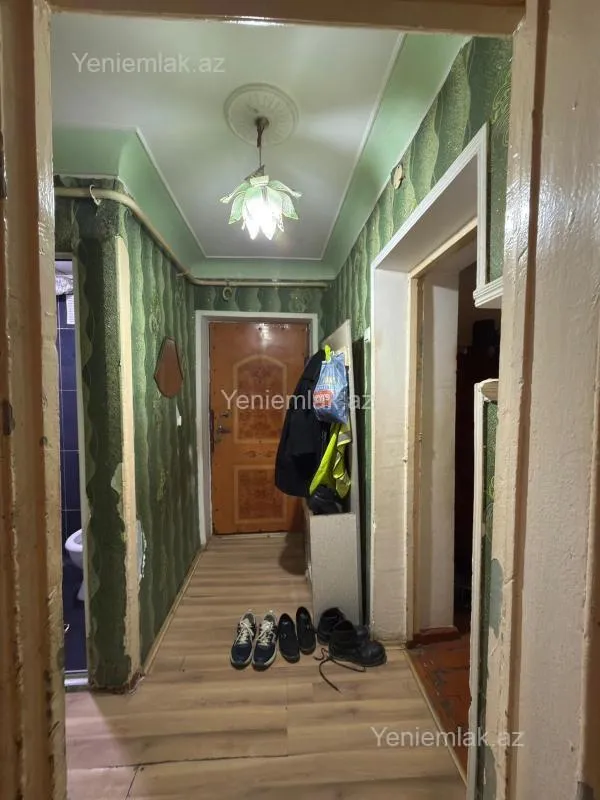 Satılır 3 otaqlı köhnə tikili 70 m²