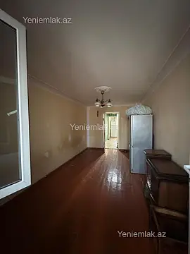 Satılır 3 otaqlı köhnə tikili 70 m²