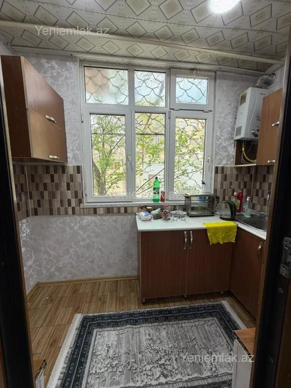Satılır 3 otaqlı köhnə tikili 50 m²