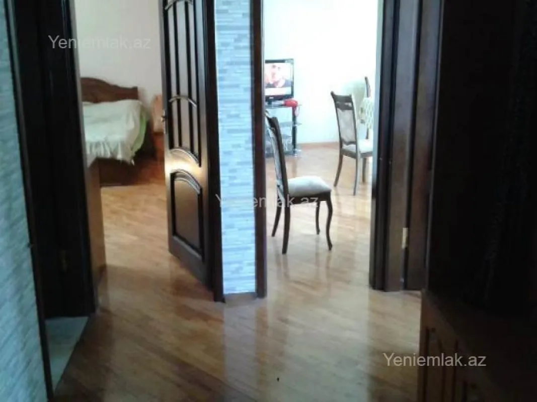 Satılır 10 otaqlı obyekt 1400 m²
