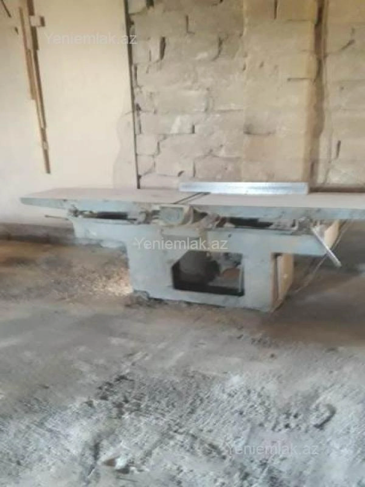 Satılır 10 otaqlı obyekt 1400 m²