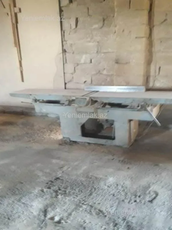 Satılır 10 otaqlı obyekt 1400 m²