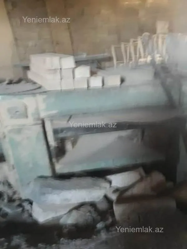 Satılır 10 otaqlı obyekt 1400 m²