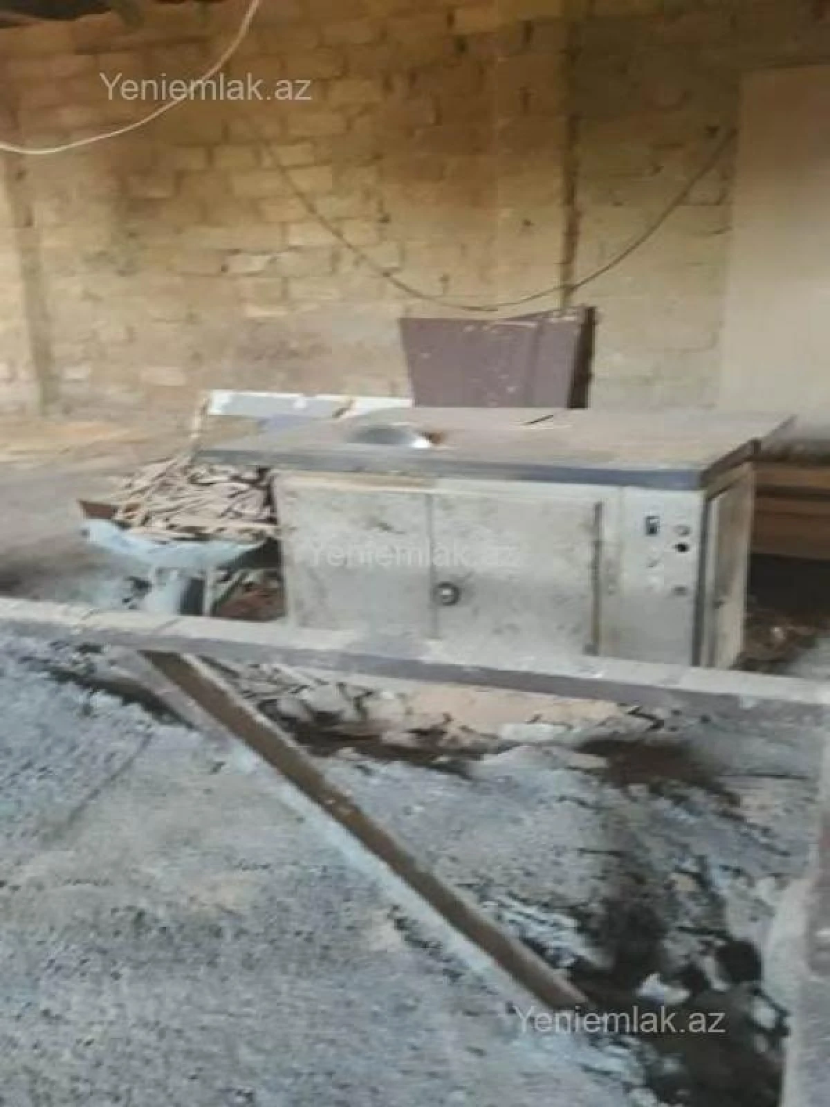 Satılır 10 otaqlı obyekt 1400 m²