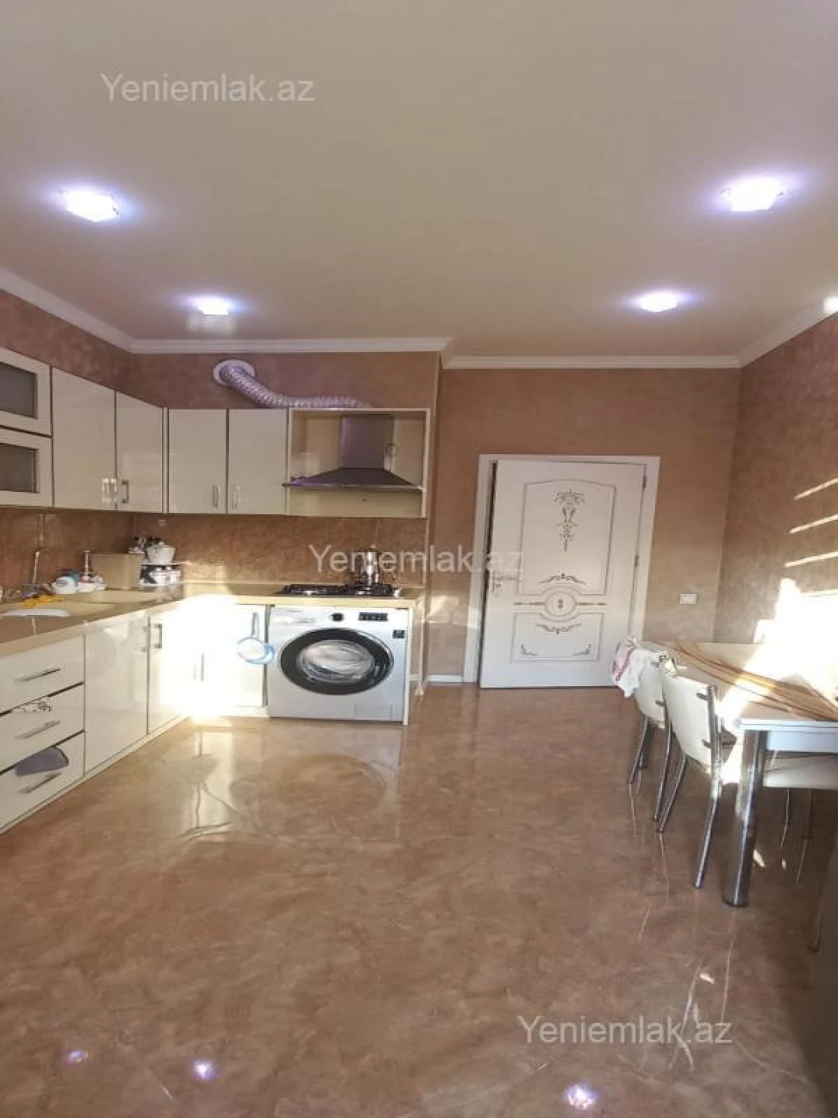 Satılır 2 otaqlı yeni tikili 86 m²