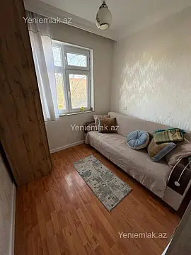 Satılır 1 otaqlı köhnə tikili 30 m²