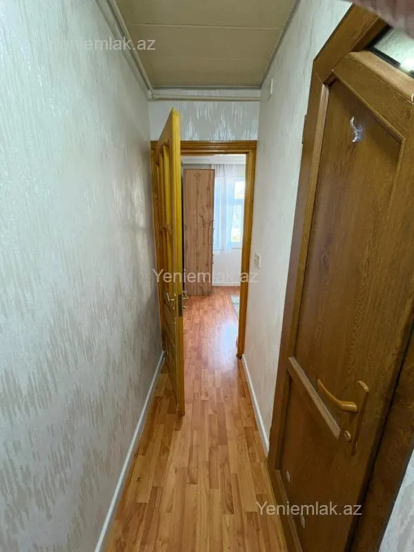 Satılır 1 otaqlı köhnə tikili 30 m²