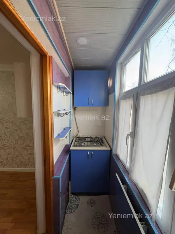 Satılır 1 otaqlı köhnə tikili 30 m²