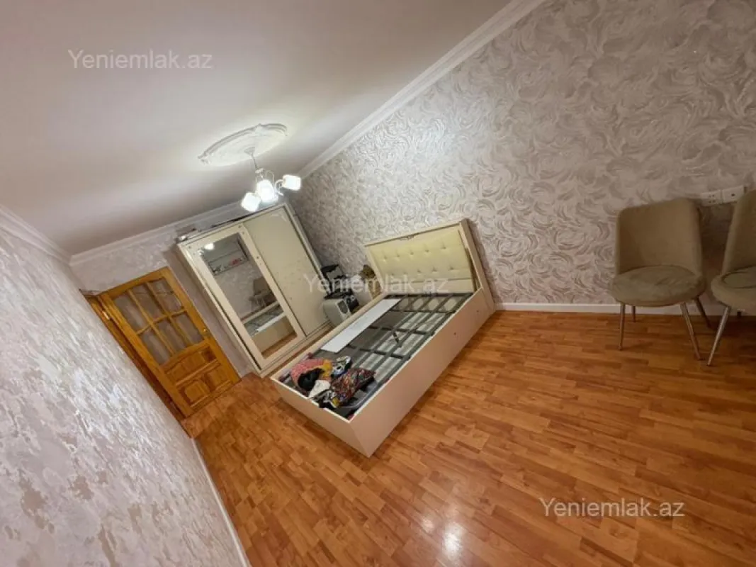 Satılır 1 otaqlı köhnə tikili 30 m²