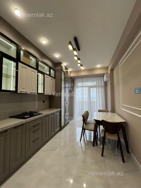Satılır 3 otaqlı yeni tikili 105 m²