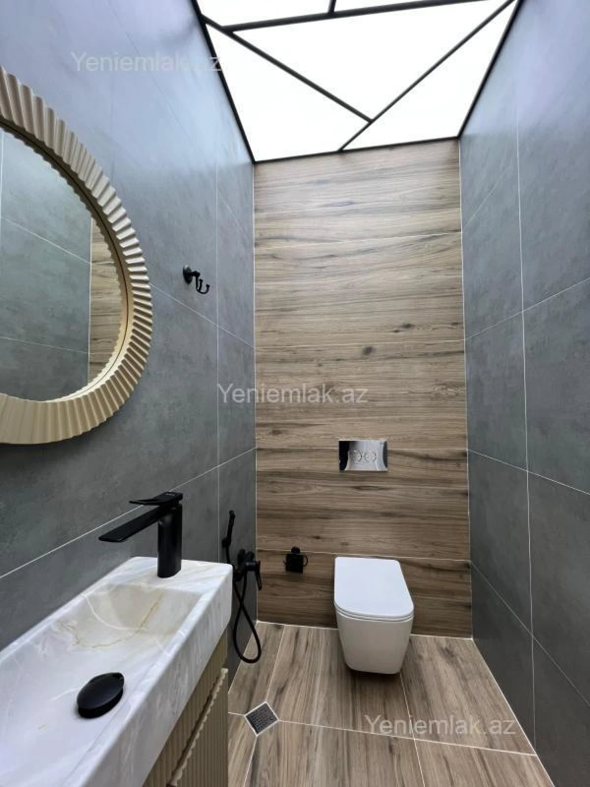 Satılır 3 otaqlı yeni tikili 105 m²
