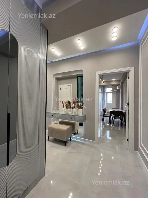 Satılır 3 otaqlı yeni tikili 105 m²