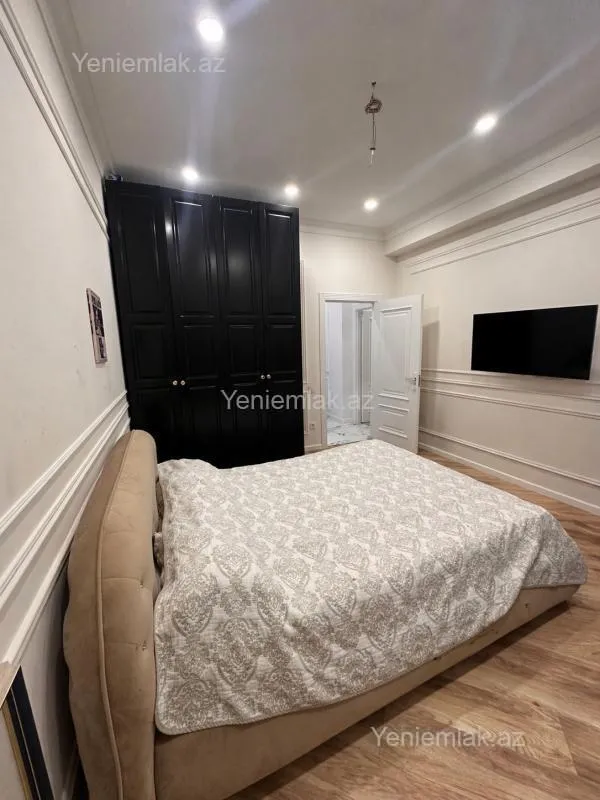 Satılır 2 otaqlı yeni tikili 82 m²