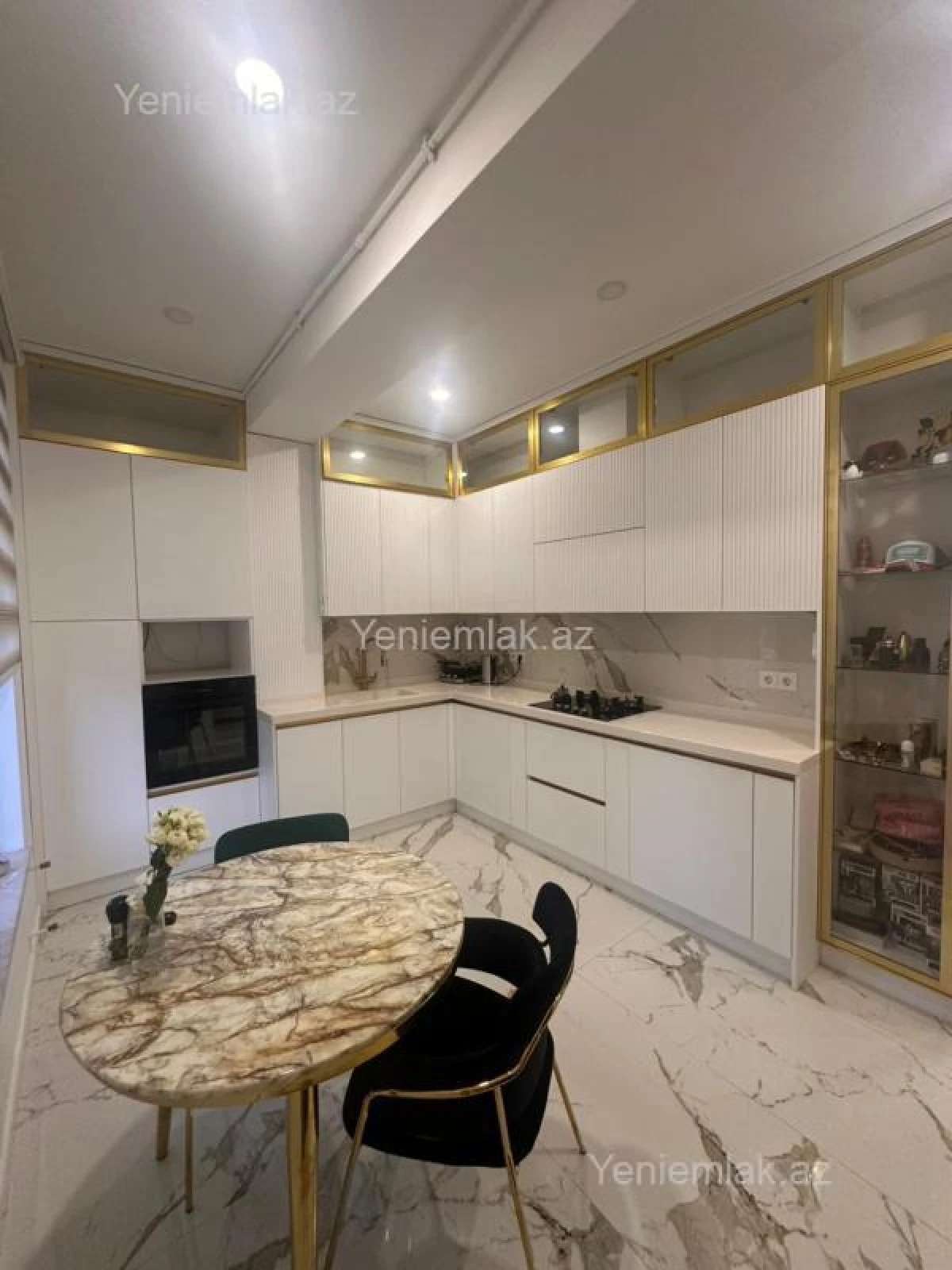 Satılır 2 otaqlı yeni tikili 82 m²