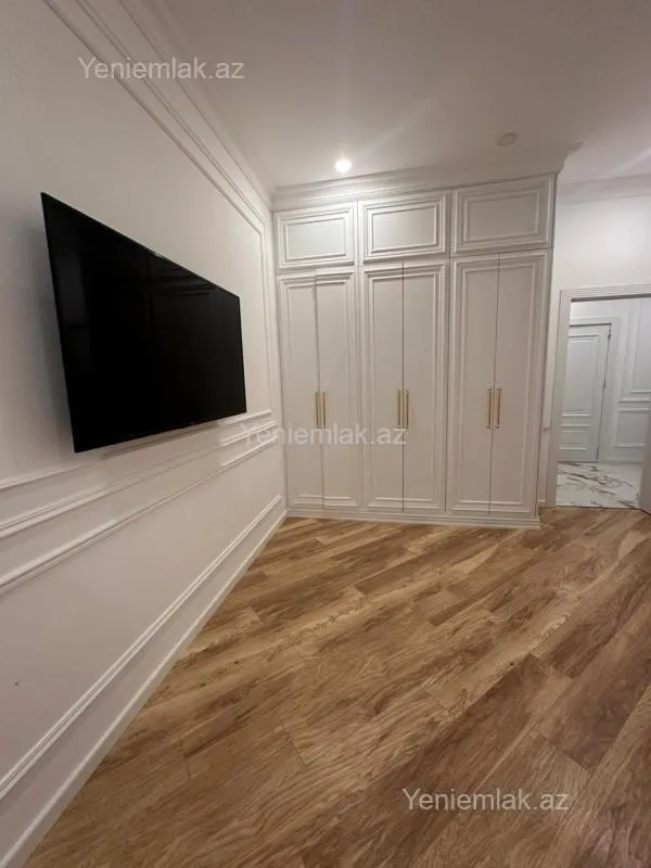 Satılır 2 otaqlı yeni tikili 82 m²