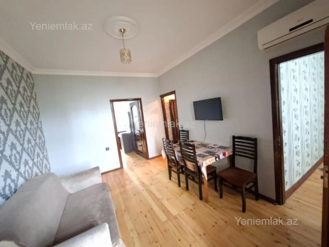 Satılır 3 otaqlı köhnə tikili 55 m²