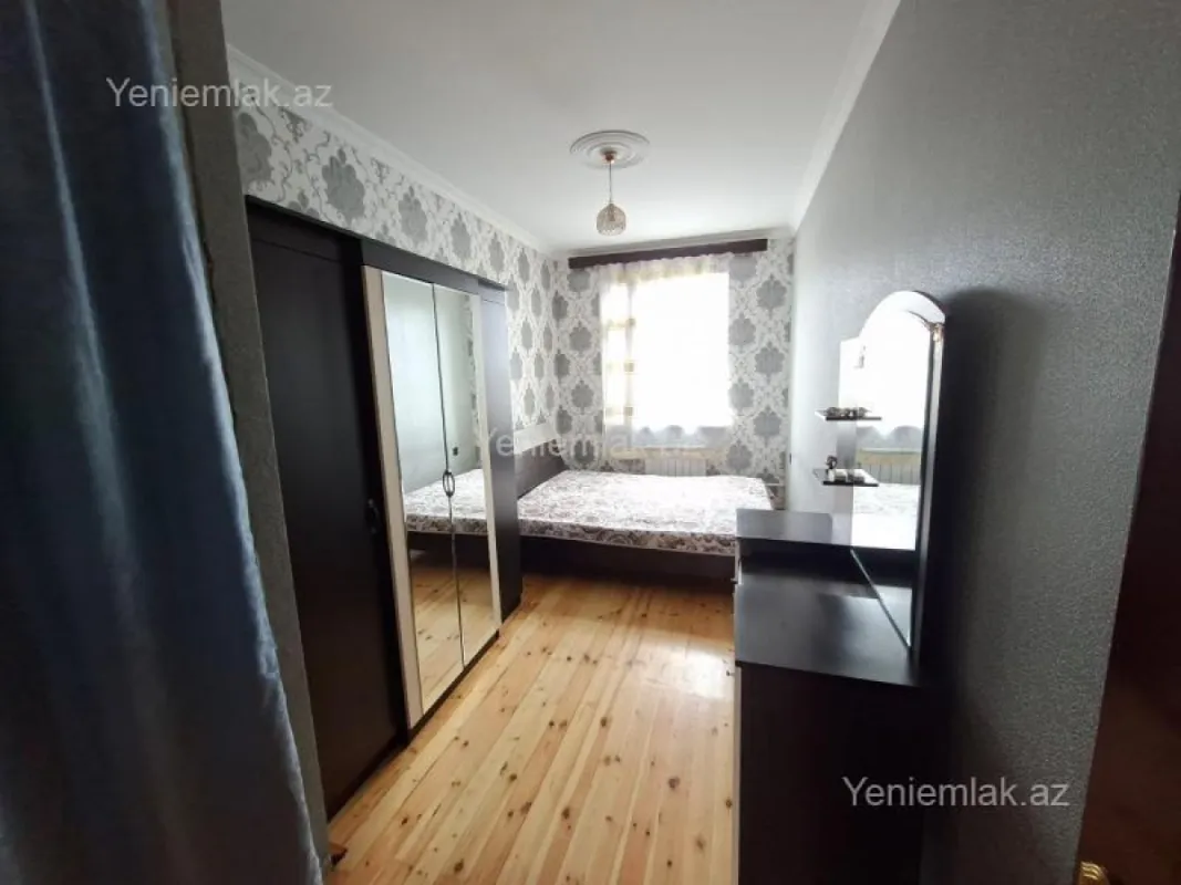 Satılır 3 otaqlı köhnə tikili 55 m²