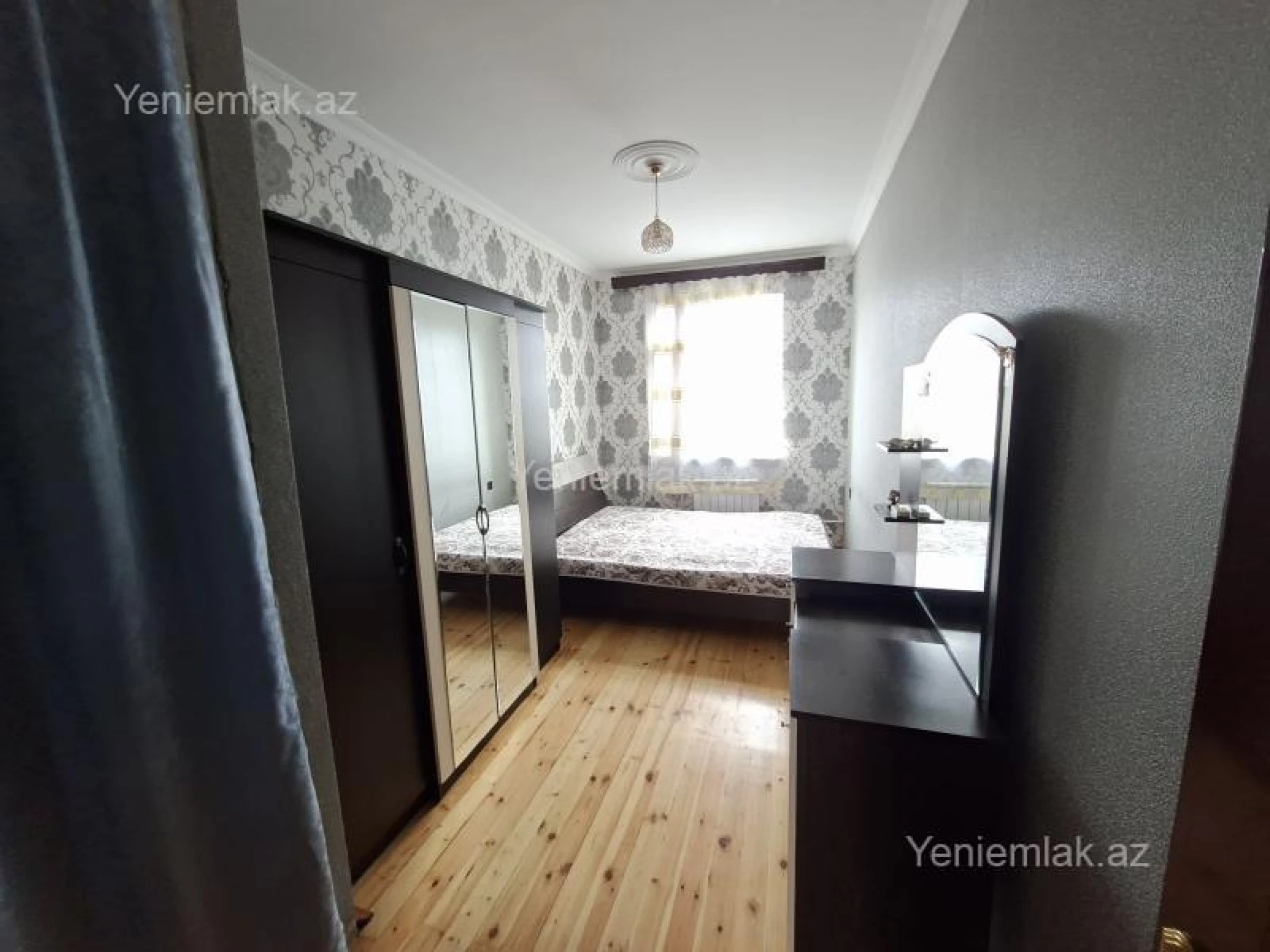 Satılır 3 otaqlı köhnə tikili 55 m²
