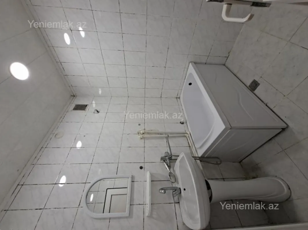 Satılır 3 otaqlı köhnə tikili 55 m²