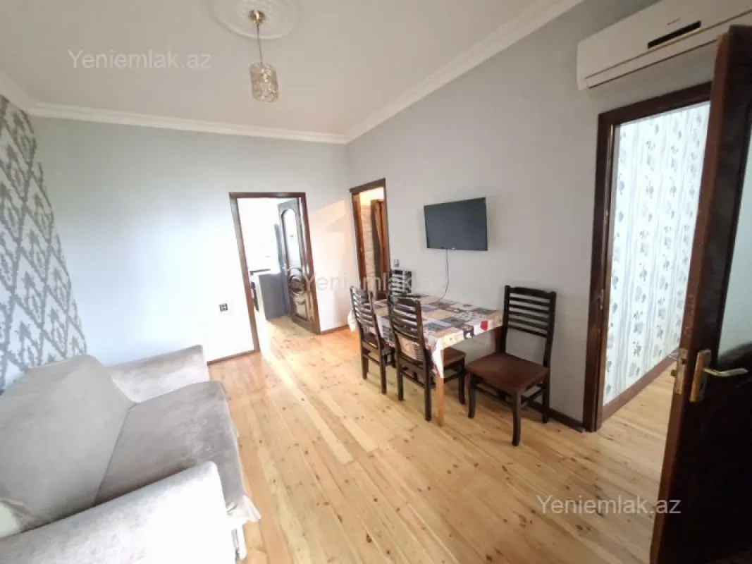 Satılır 3 otaqlı köhnə tikili 55 m²