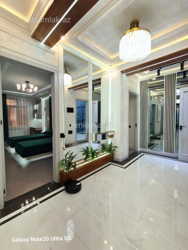 Satılır 3 otaqlı yeni tikili 160 m²