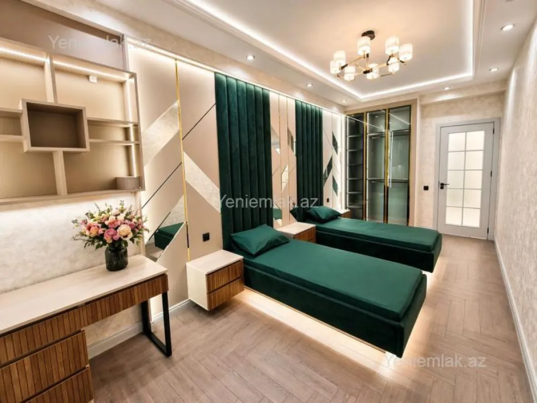 Satılır 3 otaqlı yeni tikili 160 m²