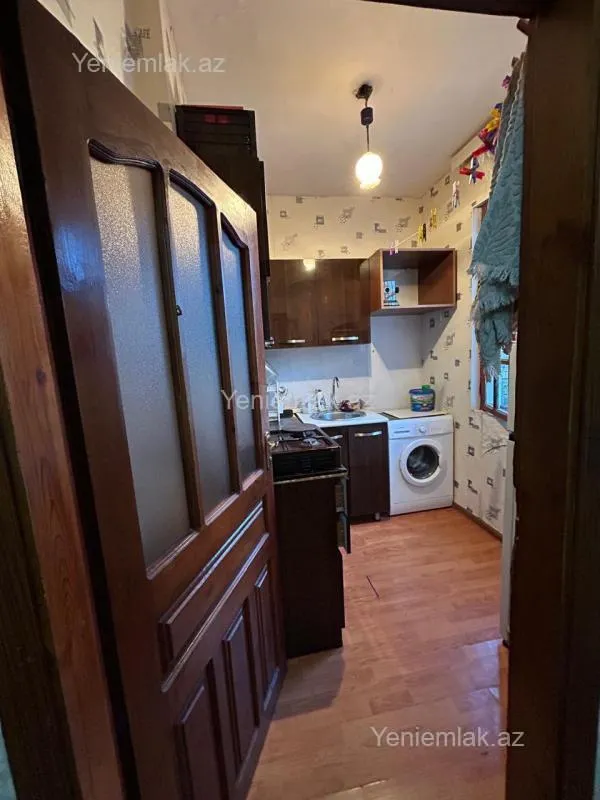 Satılır 2 otaqlı köhnə tikili 35 m²