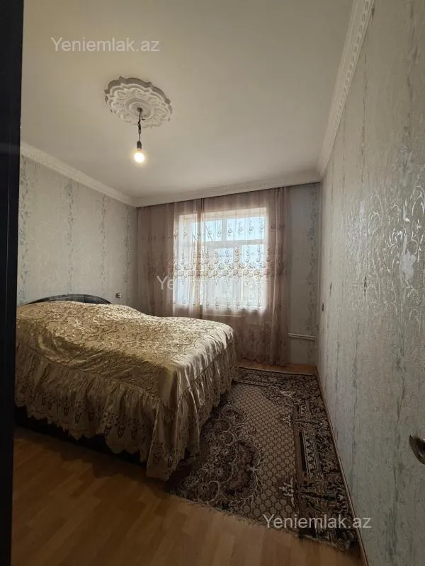 Satılır 3 otaqlı köhnə tikili 80 m²