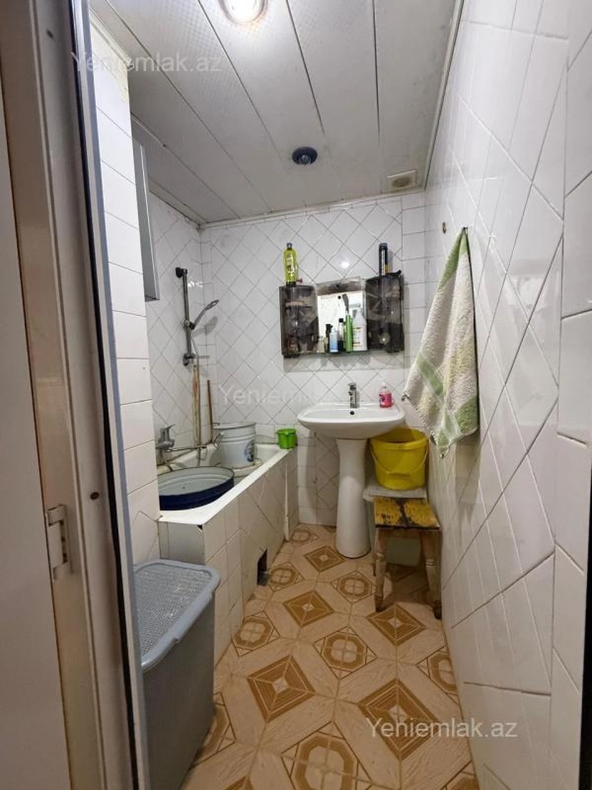 Satılır 3 otaqlı köhnə tikili 80 m²