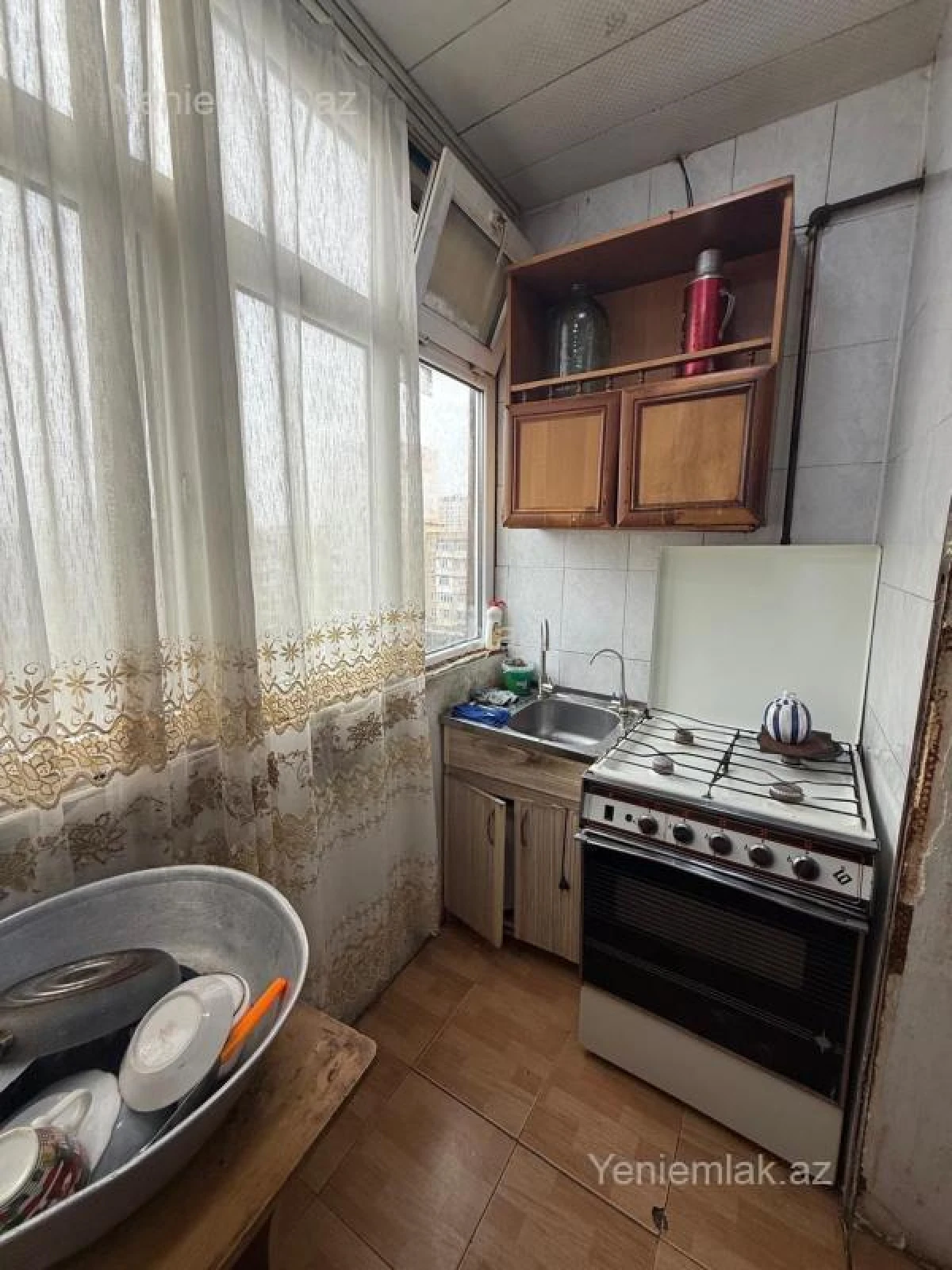 Satılır 3 otaqlı köhnə tikili 80 m²