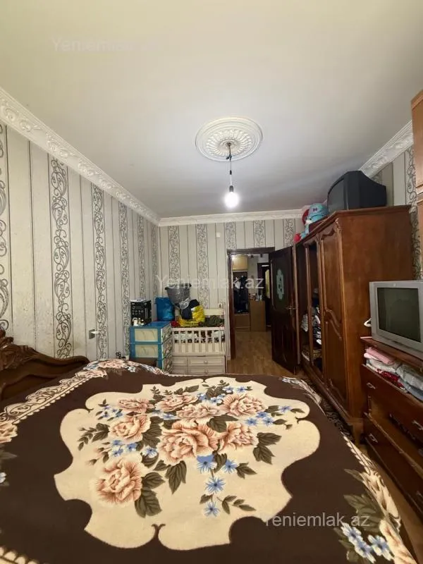 Satılır 3 otaqlı köhnə tikili 80 m²