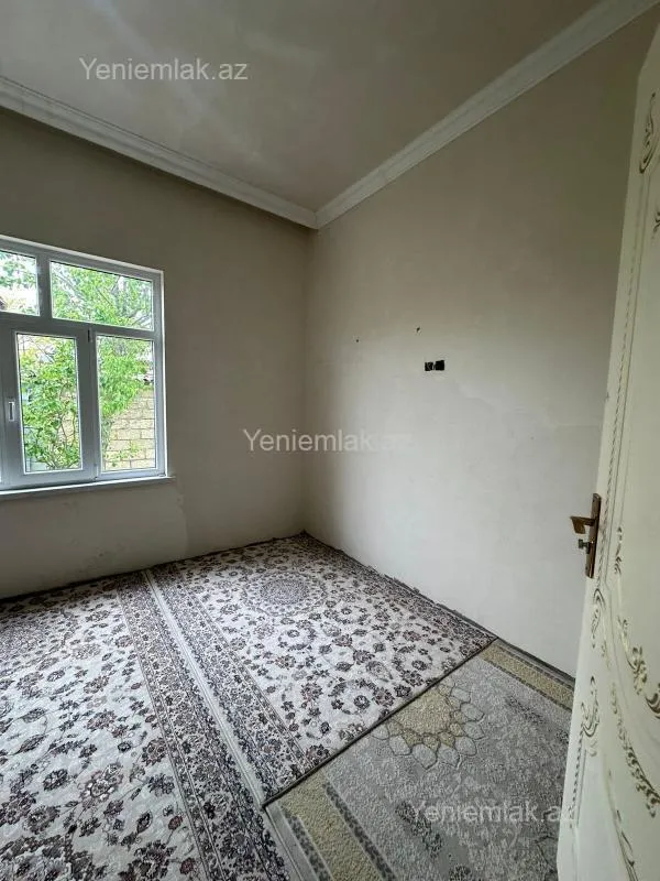 Satılır 4 otaqlı həyət evi 132 m²
