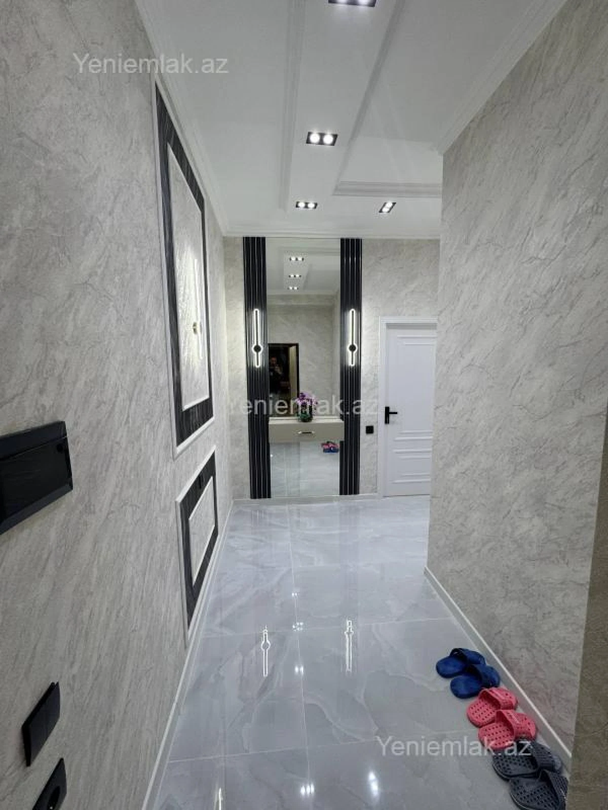 Satılır 3 otaqlı yeni tikili 90 m²