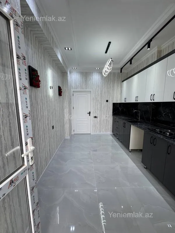 Satılır 3 otaqlı yeni tikili 90 m²