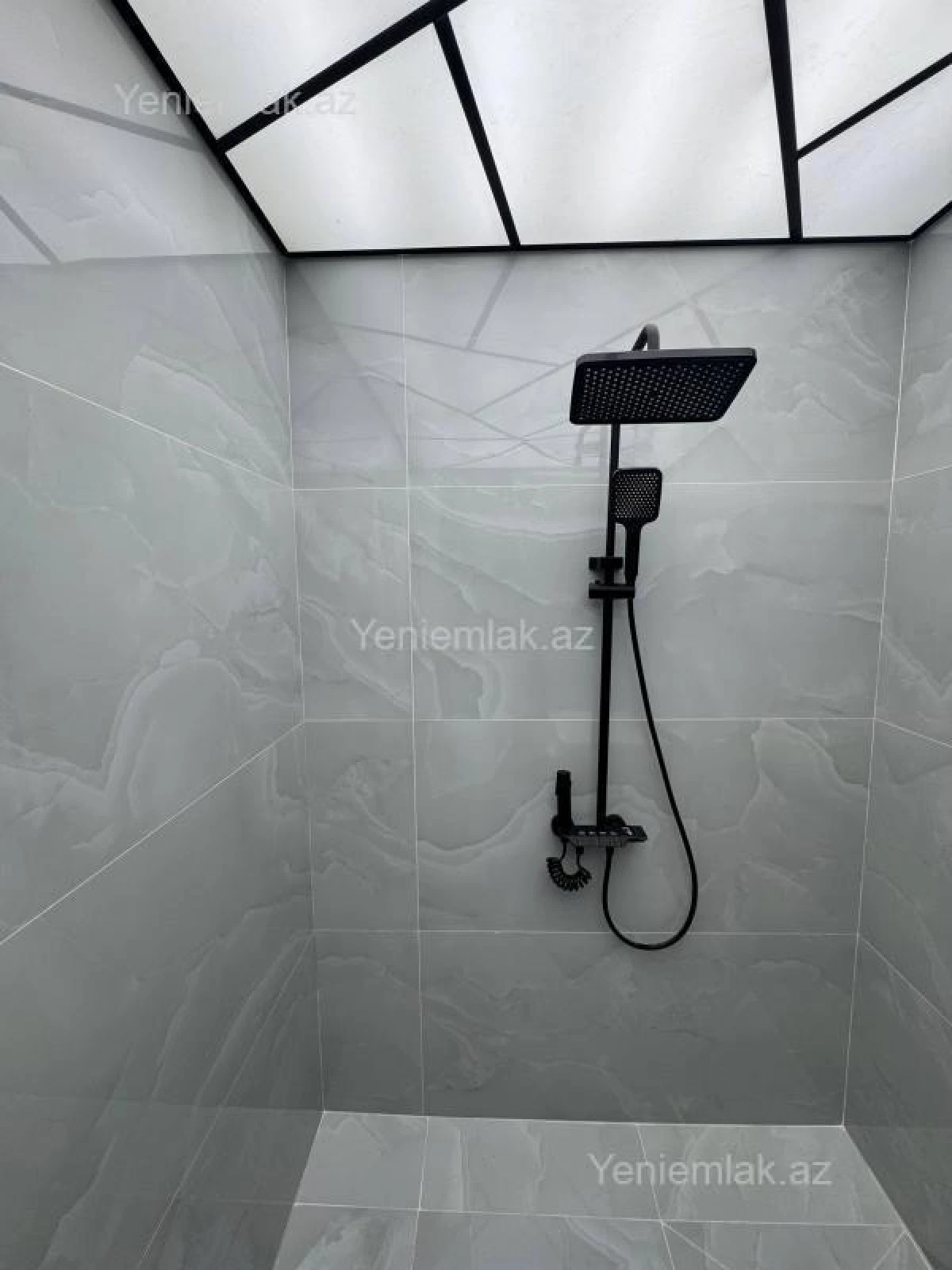 Satılır 3 otaqlı yeni tikili 90 m²