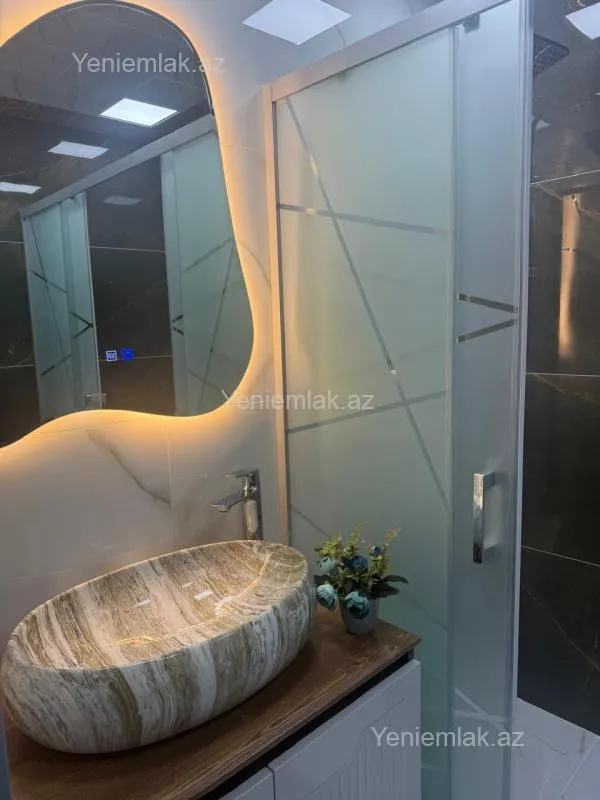 Satılır 3 otaqlı yeni tikili 110.5 m²